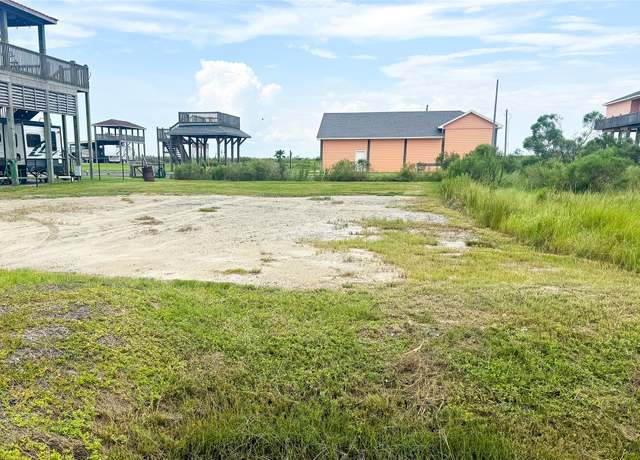 Property at 1315 Mabry St, Gilchrist, TX 77617