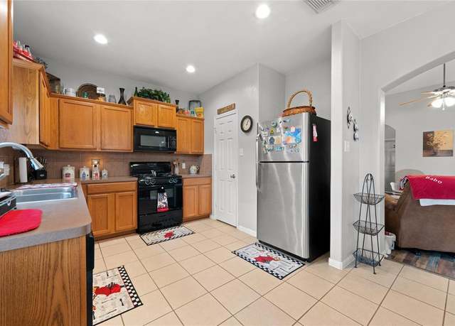 Property at 21324 Village Crossing Ln, Porter, TX 77365, 3 beds, 2.5 baths