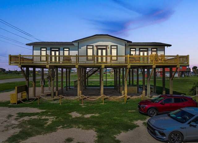 Property at 1310 Tx-87, Gilchrist, TX 77617, 2 beds, 2 baths