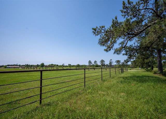 Property at 1588 County Road 1125, Woodville, TX 75979, 3 beds, 1.5 baths