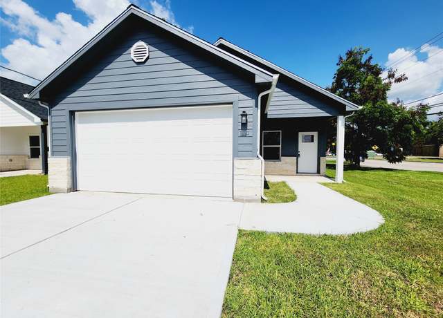 Property at 100 S 12 Th St, West Columbia, TX 77486, 3 beds, 2 baths