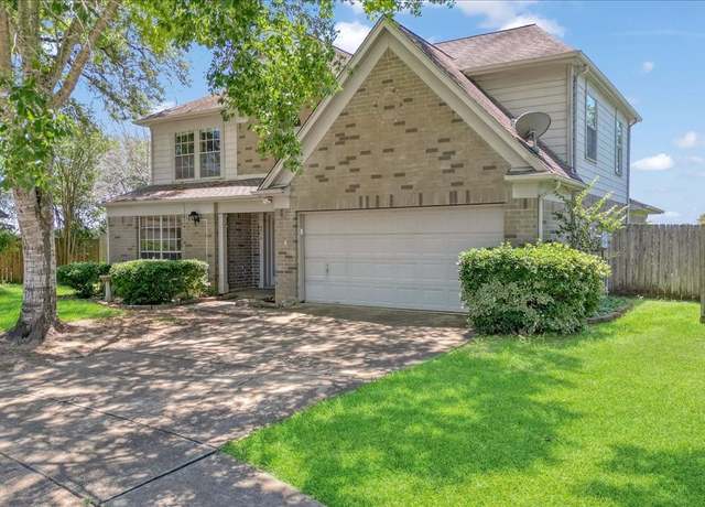 Property at 4014 Ivywood Dr, Pearland, TX 77584, 4 beds, 2.5 baths