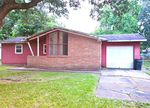 Property at 330 Cedar Dr, Hitchcock, TX 77563, 3 beds, 1 bath