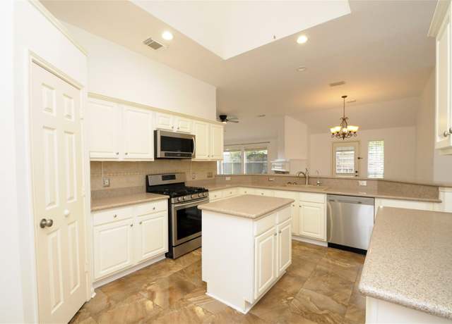 Property at 7443 Colony Bend Ln, Missouri City, TX 77459, 3 beds, 2 baths