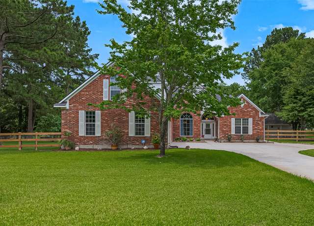 Property at 13820 Midway Dr, Willis, TX 77318, 3 beds, 2 baths