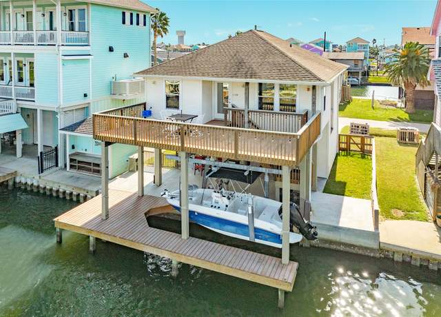 Property at 16704 Kingston Way, Jamaica Beach, TX 77554, 2 beds, 2 baths