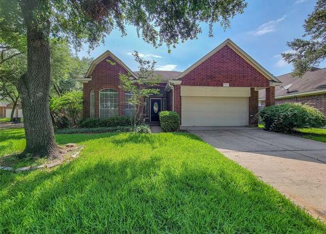 Property at 218 Windrift Ct, Sugar Land, TX 77479, 4 beds, 2 baths
