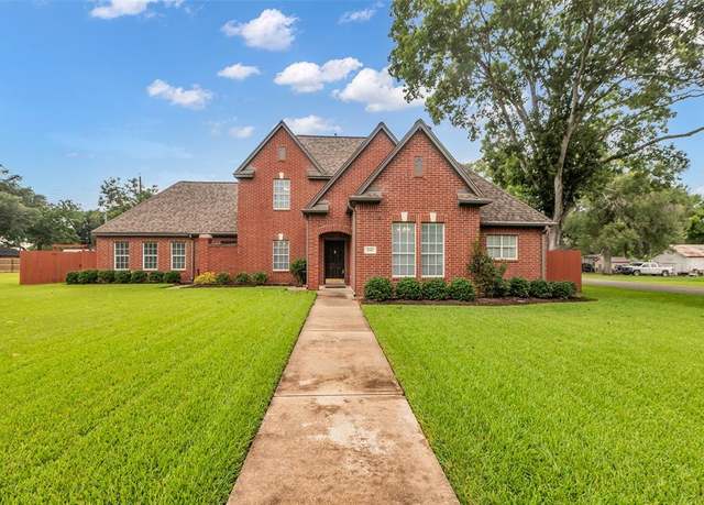 Property at 2602 Allen St, Needville, TX 77461, 3 beds, 2.5 baths