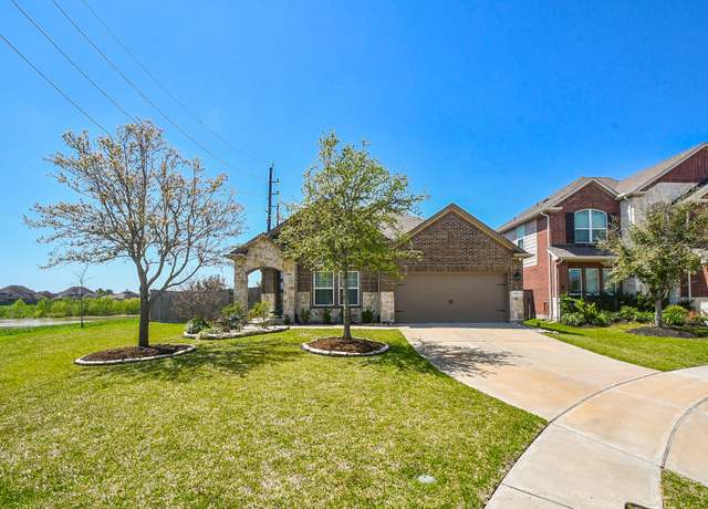 Property at 8803 Blue Horizon Ct, Cypress, TX 77433, 4 beds, 2 baths
