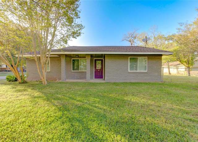 Property at 811 Strange Dr, Richmond, TX 77406, 3 beds, 2.5 baths