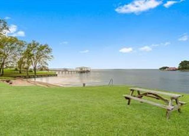 Property at 2112 Fm 3186 Unit B6, Onalaska, TX 77360, 3 beds, 2 baths