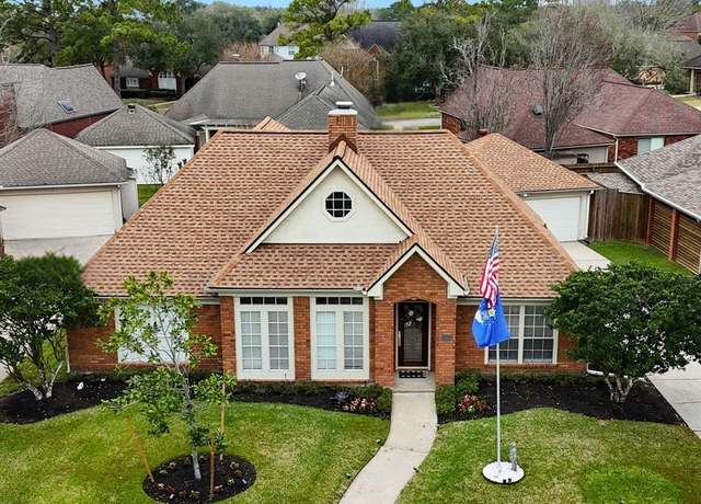 Property at 2104 Olympic Dr, League City, TX 77573, 4 beds, 2.5 baths