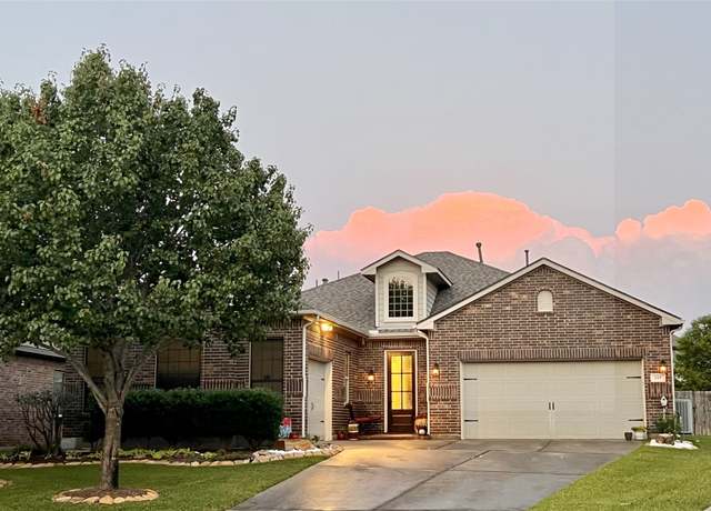 Property at 115 Carriage Ct Ct, Magnolia, TX 77354, 3 beds, 2.5 baths