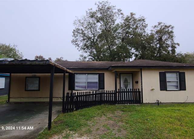 Property at 1122 N Natchez Dr, Texas City, TX 77591, 3 beds, 1.5 baths