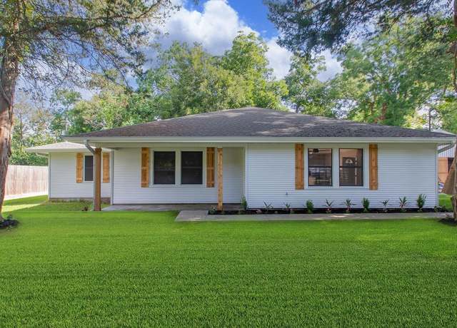 Property at 11921 14th St, Santa Fe, TX 77510, 4 beds, 2.5 baths