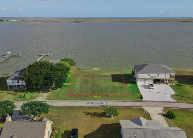 Property at 1664 W Bayshore Dr, Palacios, TX 77465