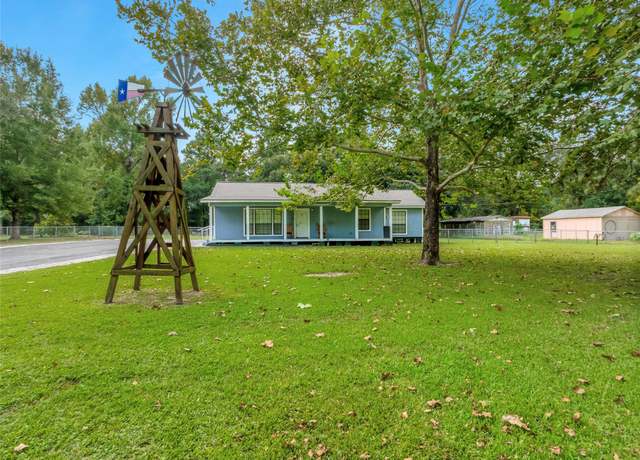 Property at 207 Lone Pine Dr, Huffman, TX 77336, 3 beds, 2 baths