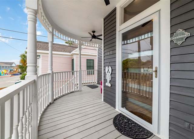 Property at 1611 19th St, Galveston, TX 77550, 3 beds, 2 baths