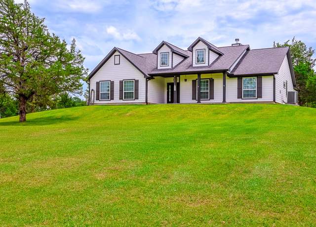 Property at 130 Canary Ln, Coldspring, TX 77331, 3 beds, 2.5 baths