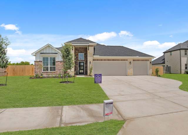 Property at 11607 Champions Forest Dr, Mont Belvieu, TX 77535, 4 beds, 2 baths