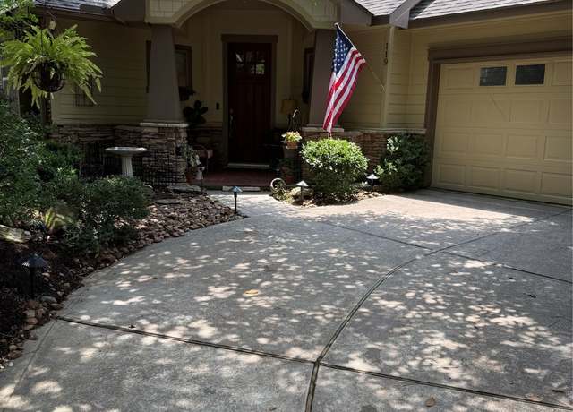 Property at 119 Douvaine Ct, The Woodlands, TX 77382, 3 beds, 2 baths