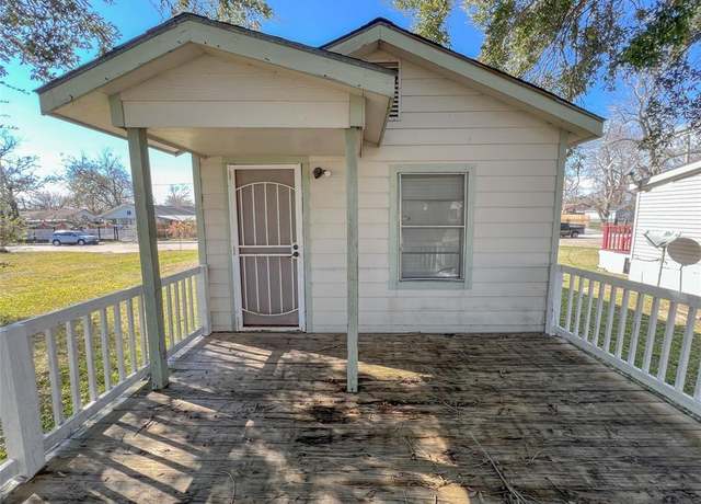 Property at 1600 Ash St, Baytown, TX 77520, 3 beds, 1 bath