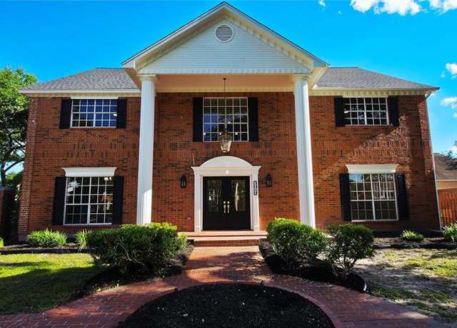 Property at 3019 Sea Pines Pl, League City, TX 77573, 4 beds, 3.5 baths