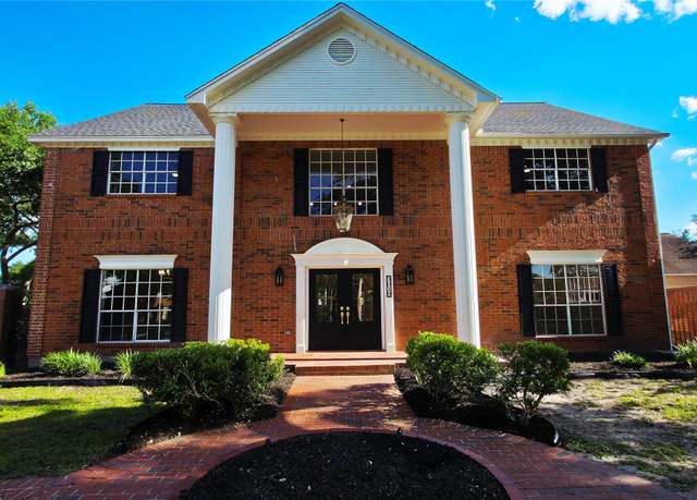 Property at 3019 Sea Pines Pl, League City, TX 77573, 4 beds, 3.5 baths