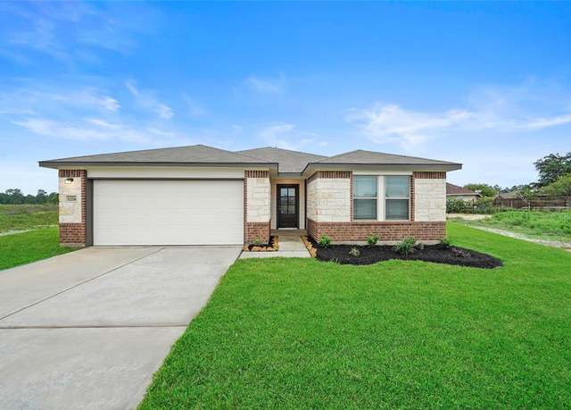 Property at 802 Clear Valley Ln, Dayton, TX 77535, 3 beds, 2 baths