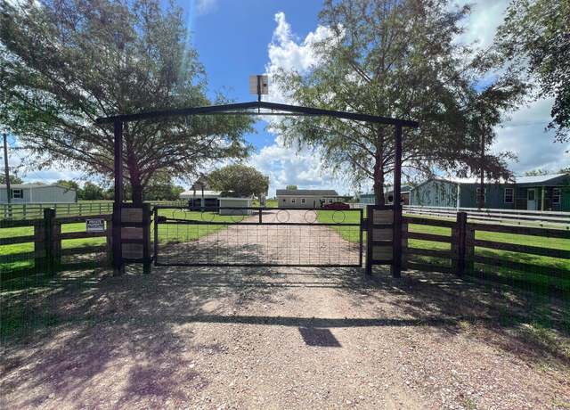 Property at 9211 E Creek Bend Dr, Needville, TX 77461, 4 beds, 2 baths