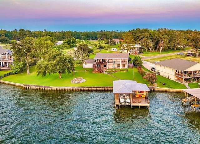 Property at 250 Oak Crest Dr, Livingston, TX 77351, 5 beds, 3.5 baths