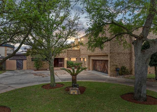 Property at 1416 Harbor View Dr, Galveston, TX 77550, 4 beds, 5 baths