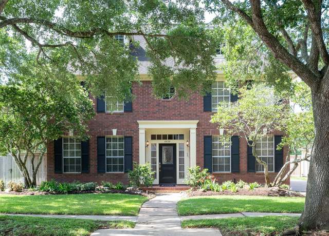 Property at 4454 Balboa Dr, Sugar Land, TX 77479, 4 beds, 2.5 baths