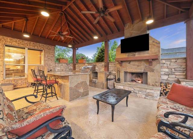 Property at 36927 Anglers Way, Pinehurst, TX 77362, 5 beds, 4.5 baths