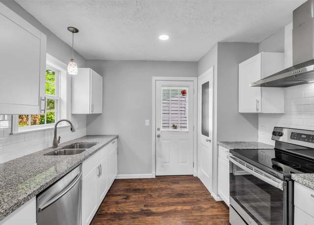 Property at 2032 Vince St, Pasadena, TX 77502, 3 beds, 2 baths