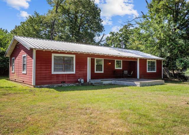 Property at 338 Reeder St, Buffalo, TX 75831, 3 beds, 2 baths