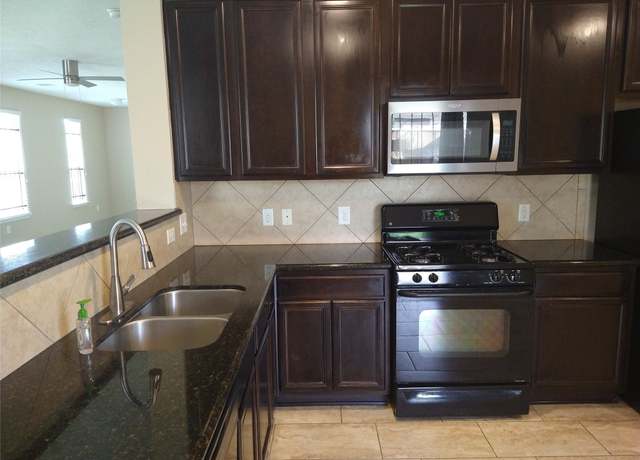 Property at 811 Sweet Flower, Houston, TX 77066, 3 beds, 2.5 baths
