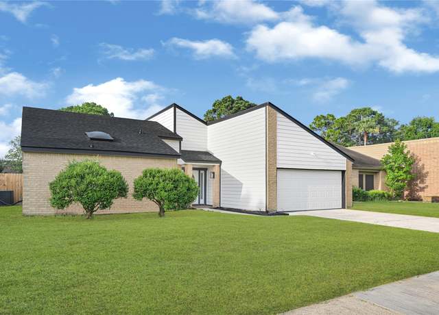 Property at 15810 Parksley Dr, Houston, TX 77059, 4 beds, 2 baths