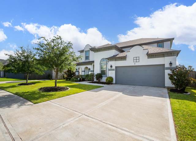 Property at 625 Beachman Shore Ln, La Porte, TX 77571, 5 beds, 4.5 baths