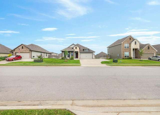 Property at 1925 Viva Rd, Bryan, TX 77807, 3 beds, 2 baths