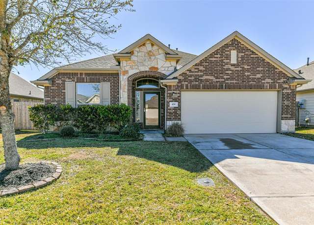 Property at 426 Branch Oak Ct, La Marque, TX 77568, 3 beds, 2 baths