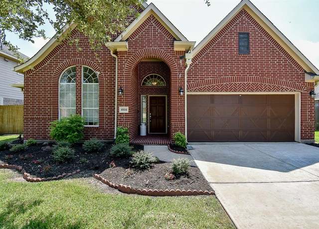 Property at 8910 Rocky Knoll Ln, Rosenberg, TX 77469, 3 beds, 2.5 baths