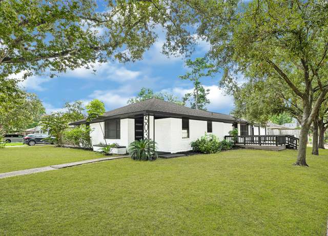 Property at 5037 W 43rd St, Houston, TX 77092, 3 beds, 2 baths