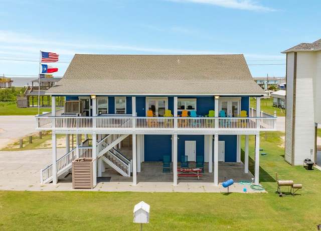 Property at 998 Austin Dr, Gilchrist, TX 77617, 4 beds, 3 baths
