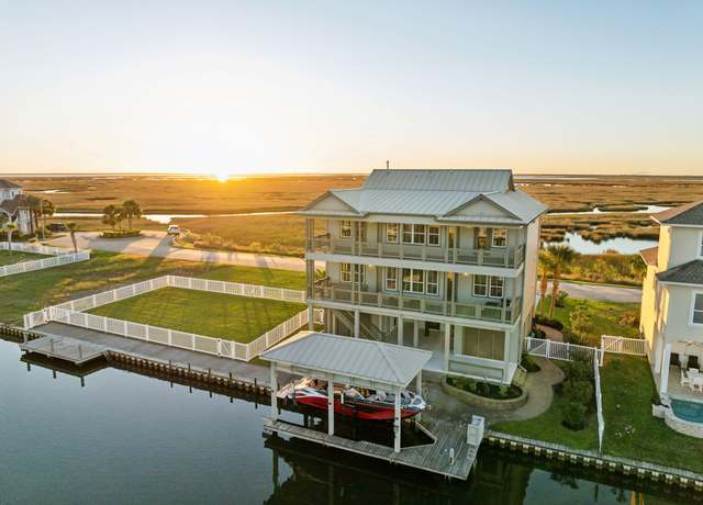 Property at 11 Shell Ky, Hitchcock, TX 77563, 5 beds, 3.5 baths