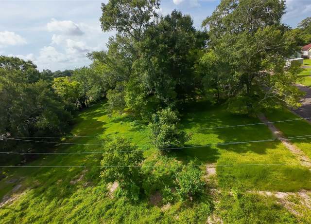 Property at 360 Center St, Beaumont, TX 77701