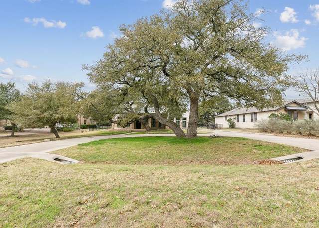 Property at 10259 Brangus Rd, Driftwood, TX 78619, 4 beds, 3.5 baths