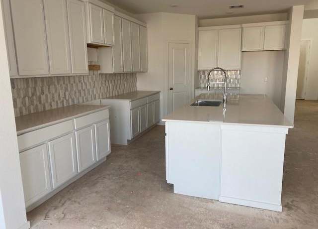 Property at 801 Westwood Dr, League City, TX 77573, 5 beds, 4.5 baths