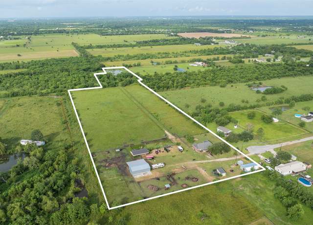 Property at 12750 County Road 557, Alvin, TX 77511, 3 beds, 2 baths