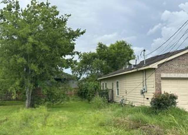 Property at 9807 Racine St, Houston, TX 77029